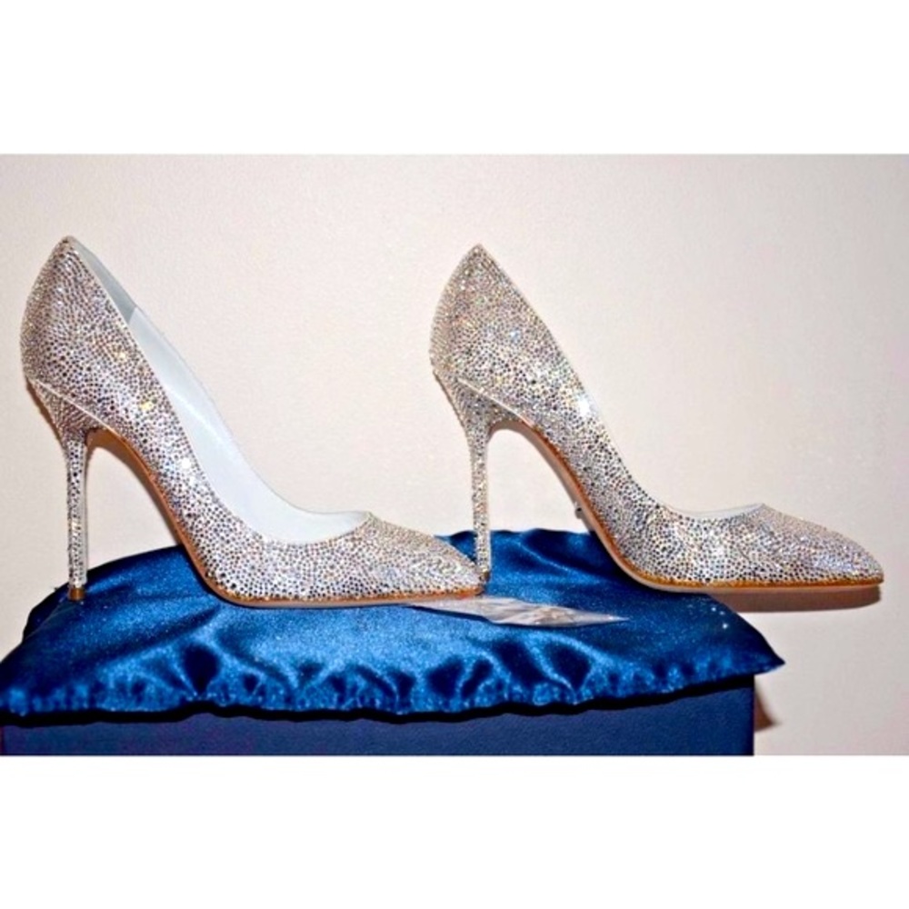 Bridal collection Sergio Rossi Swarovski Crystal Wedding Pump 39/US8 New in Box